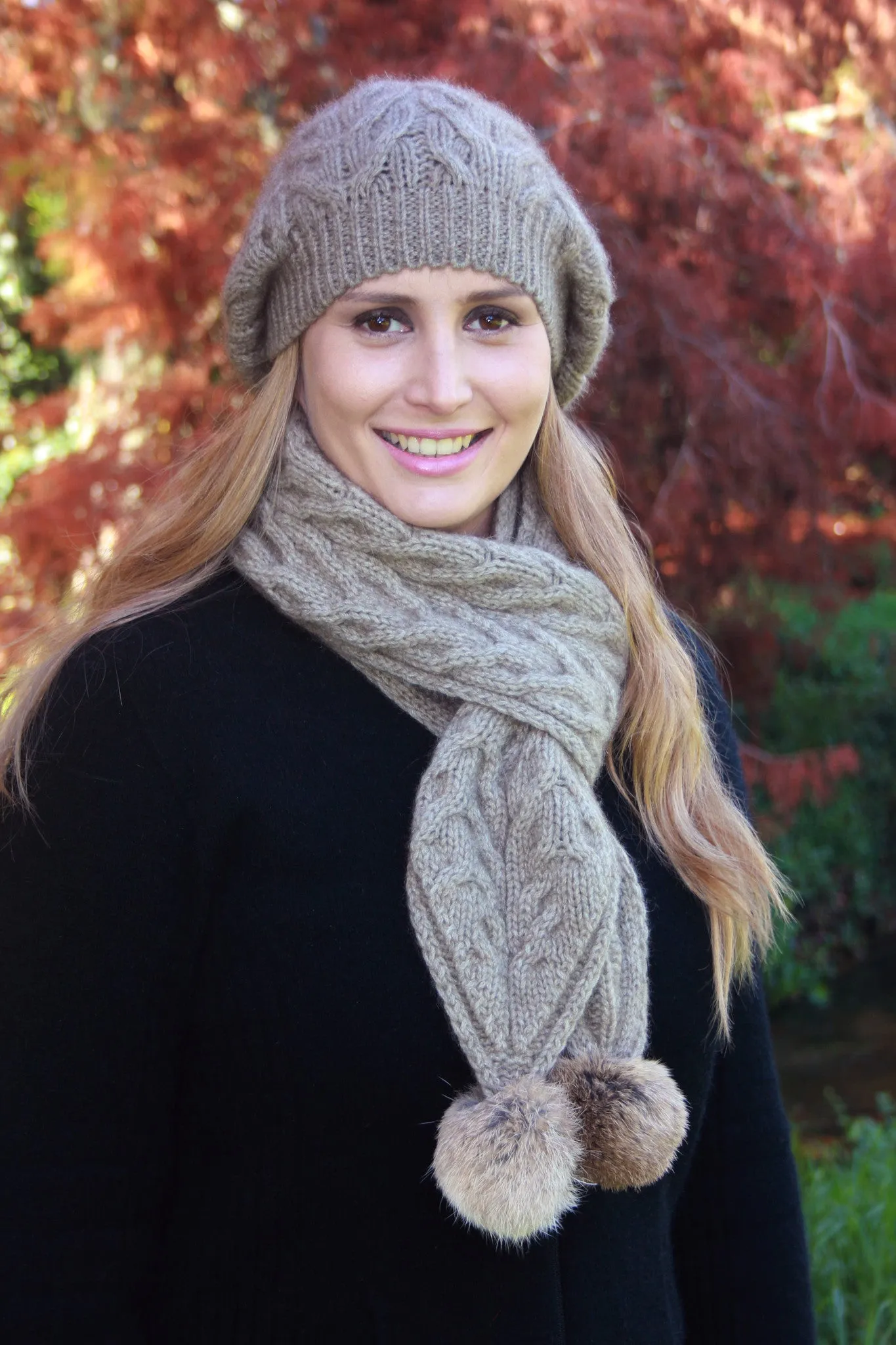 Lothlorian - Cable Beanie with Fur Pompom in Merino Wool and Possum Fur