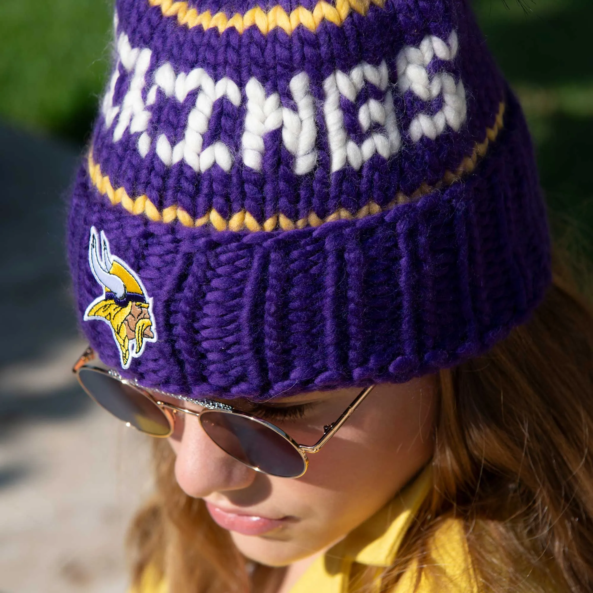 MINNESOTA VIKINGS LELE SADOUGHI X NFL PURPLE BEANIE WITH YARN POM