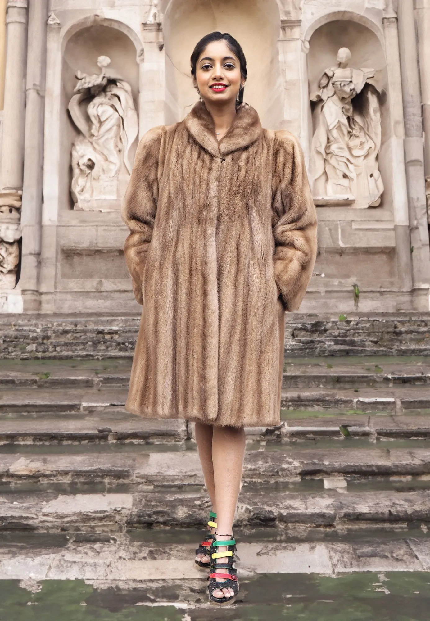 Pastel Light Brown Mink Fur Coat Coats M