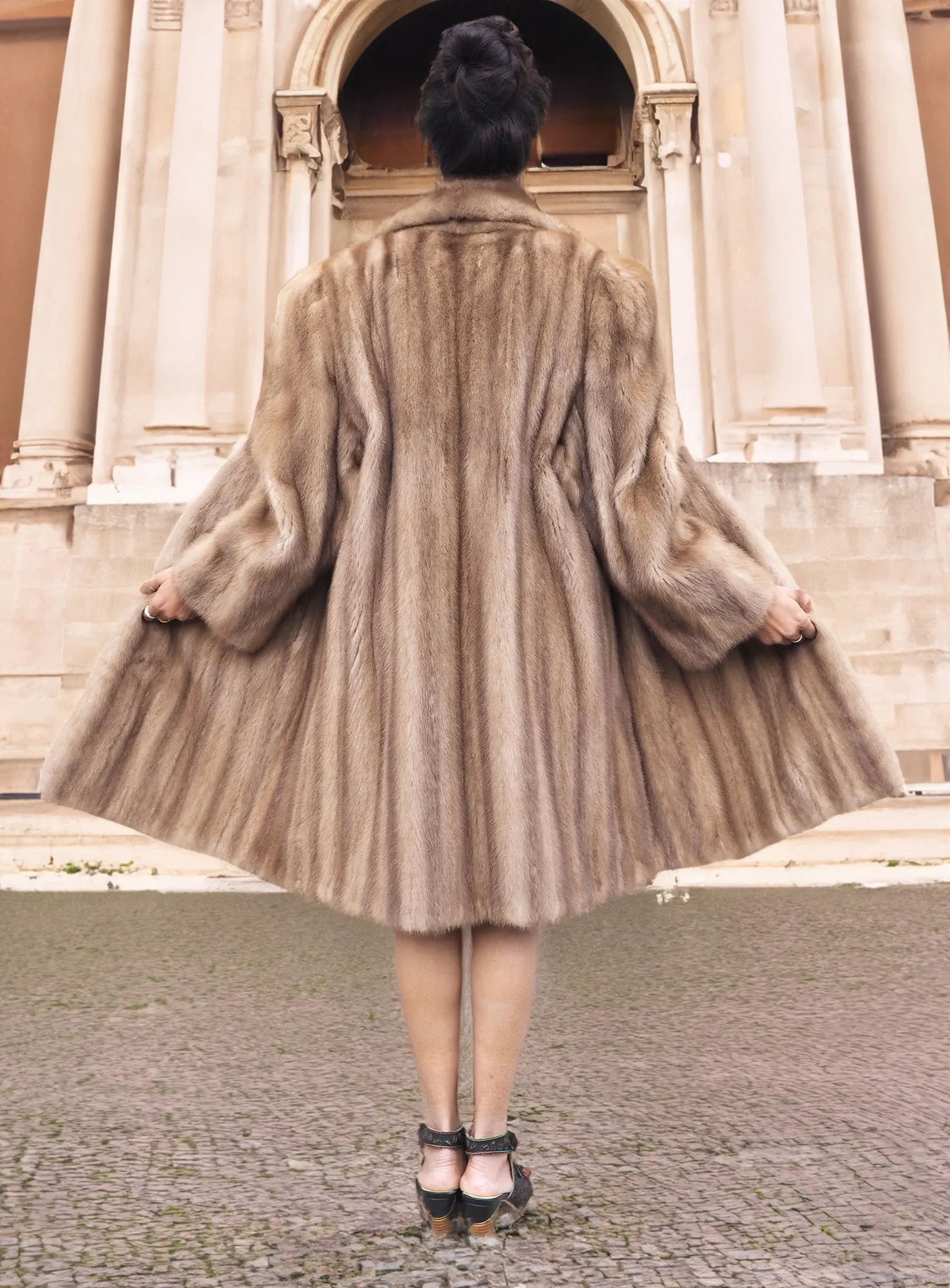 Pastel Light Brown Mink Fur Coat Coats M