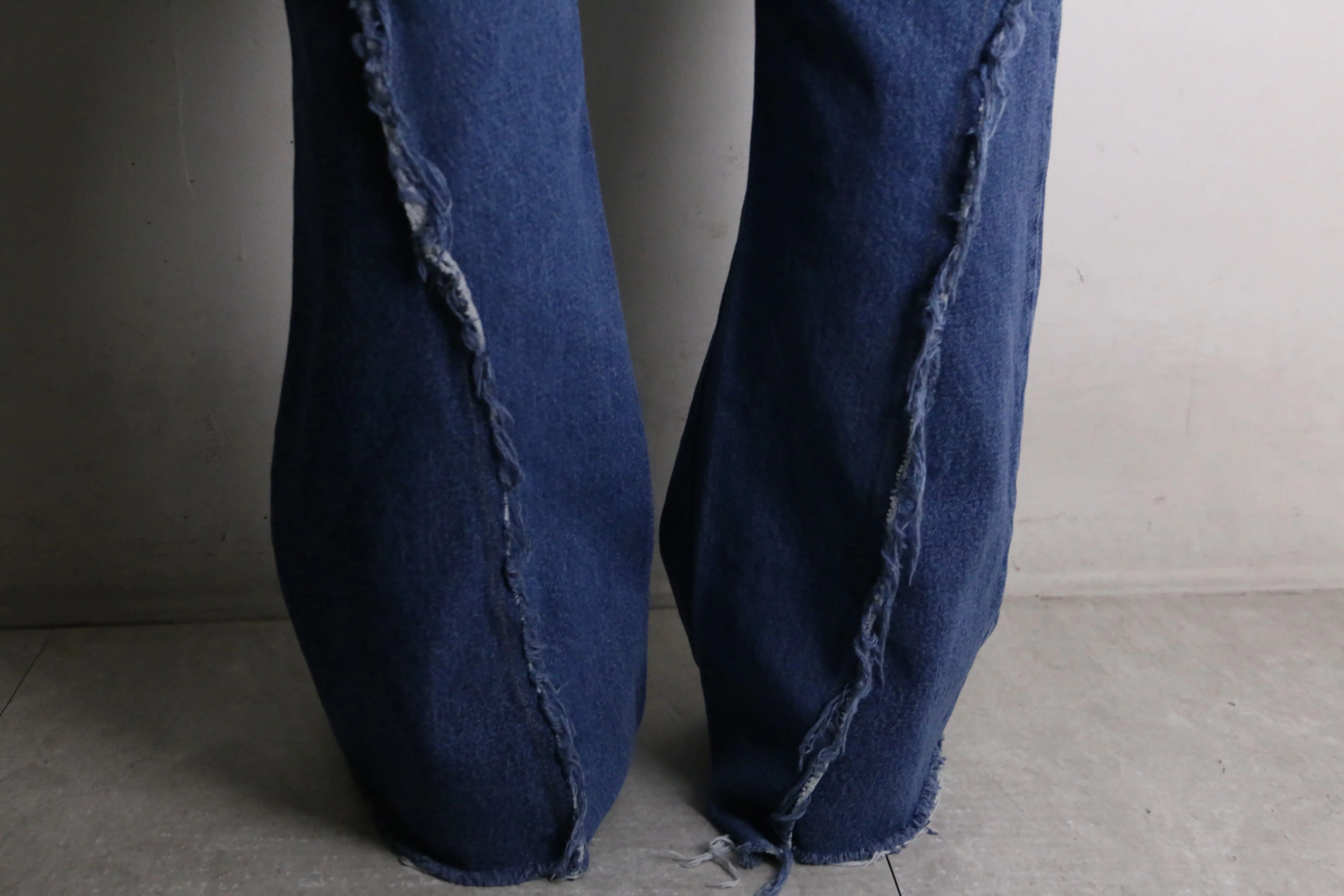 "Re:make" side docking flare denim