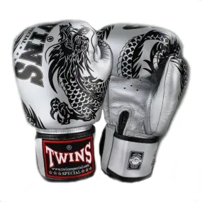 Twins Special FBGV-49 Flying Dragon Boxing Gloves Silver/Black